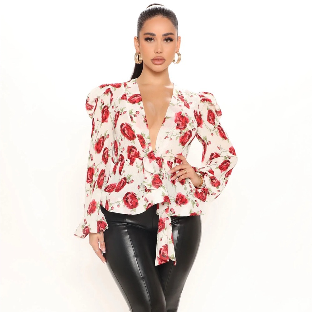 Fashion Nova Romance In The Air Blouse New!